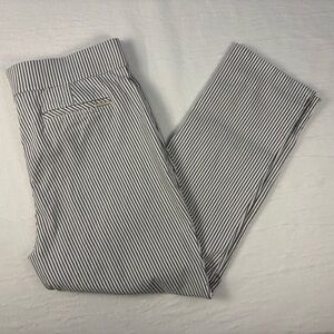 Anne Klein Black and White Striped Capri Stretch Pull-on Size 10